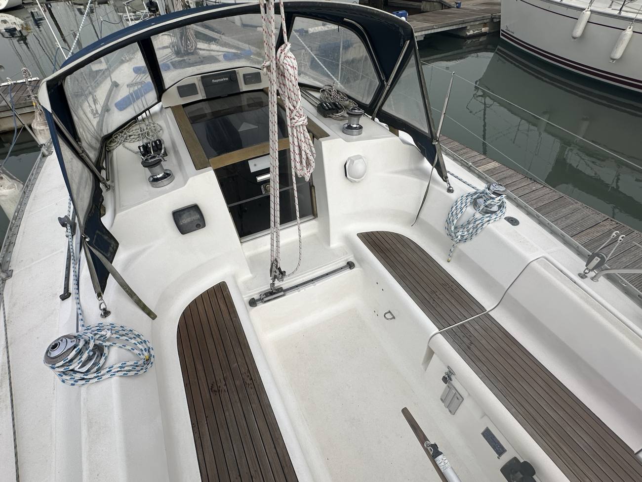 2002 Dufour 32 Classic image 19