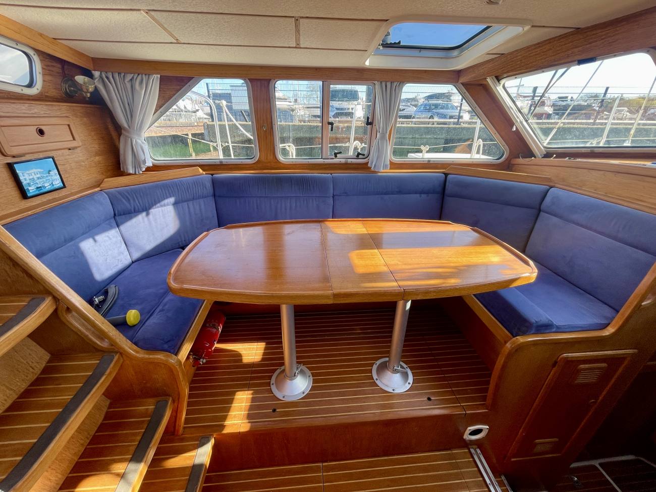 1993 Nauticat 35 image 34