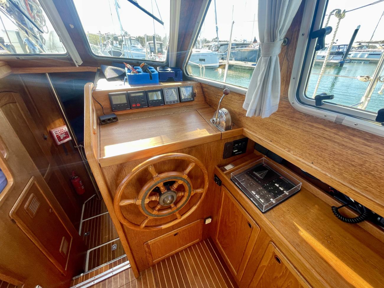 1993 Nauticat 35 image 36