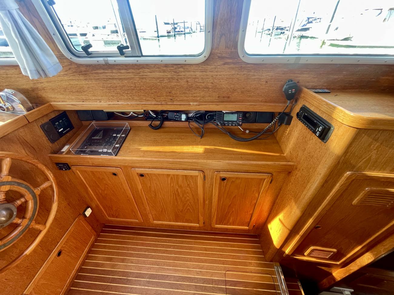 1993 Nauticat 35 image 38
