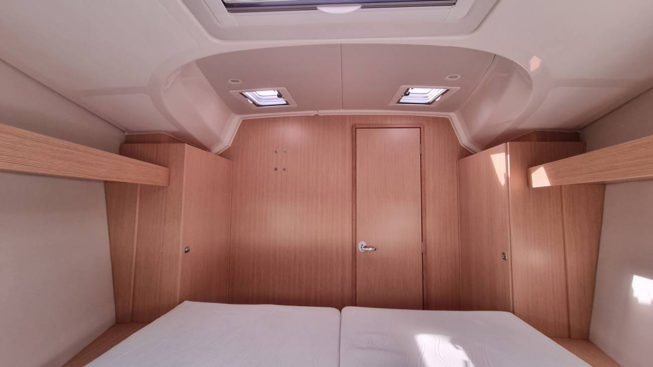 2023 Bavaria C38 image 23
