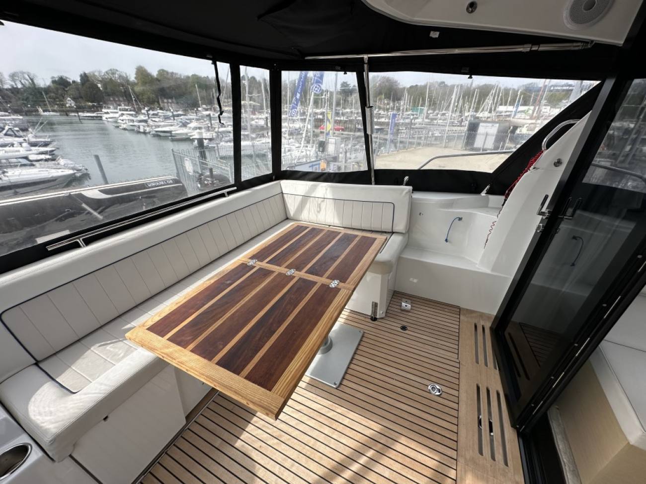 2022 Jeanneau NC 37 image 25