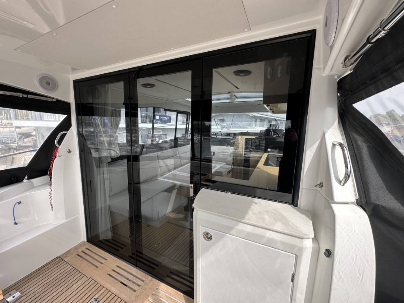 2022 Jeanneau NC 37 image 23