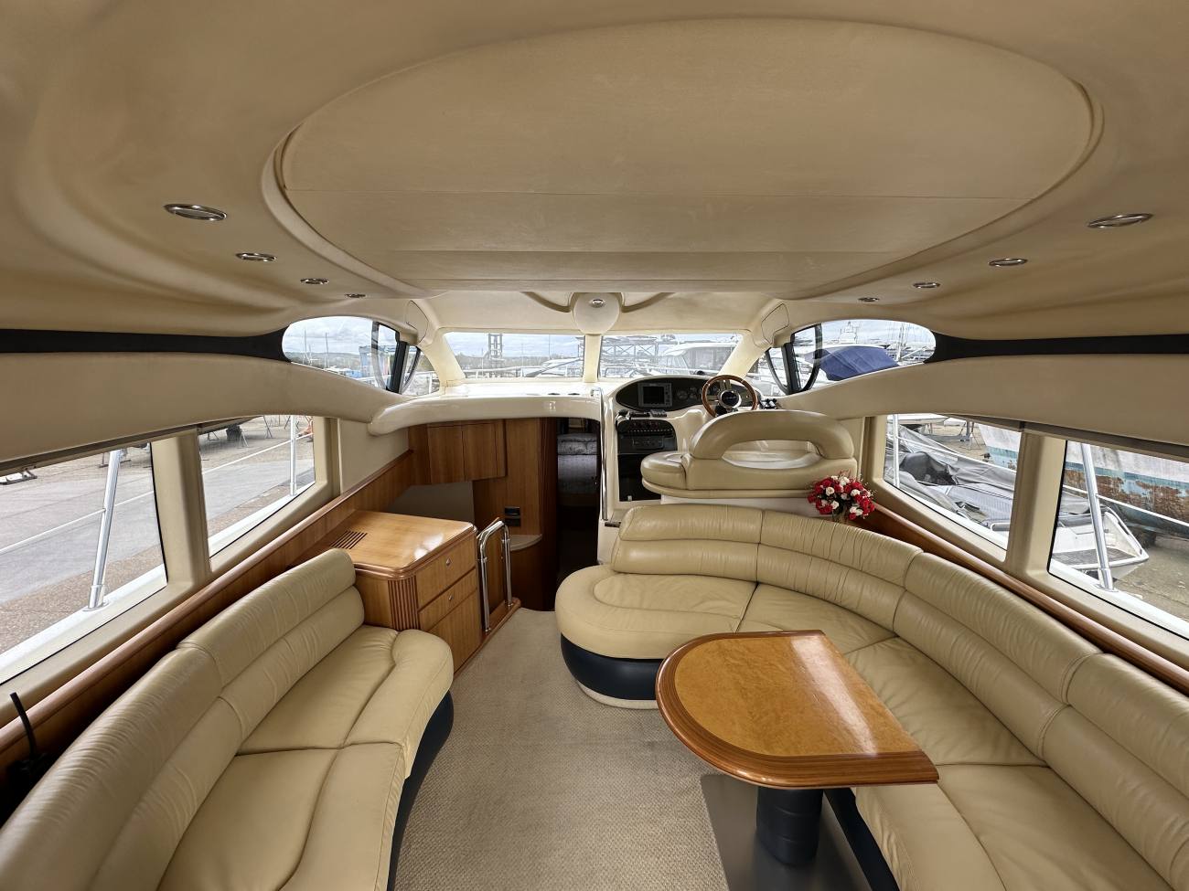 2005 Azimut 42 image 36