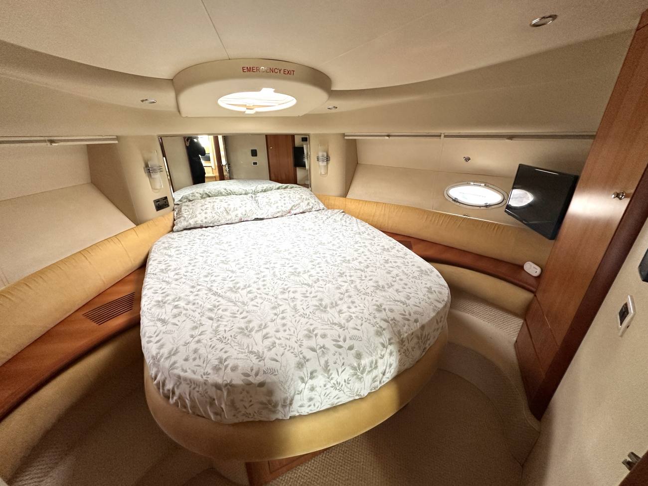 2005 Azimut 42 image 44