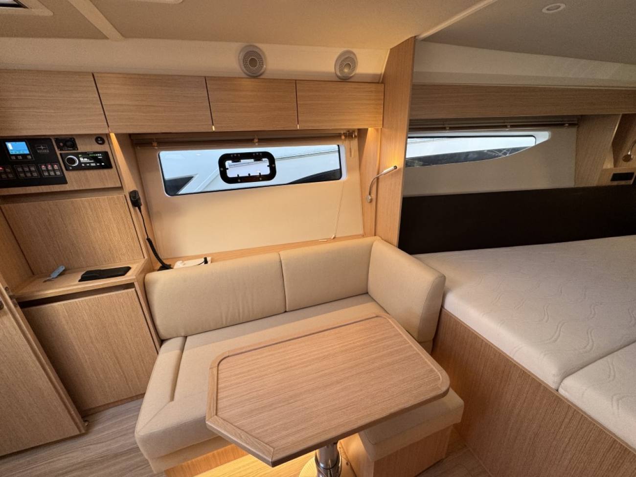 2023 Bavaria SR33 image 4