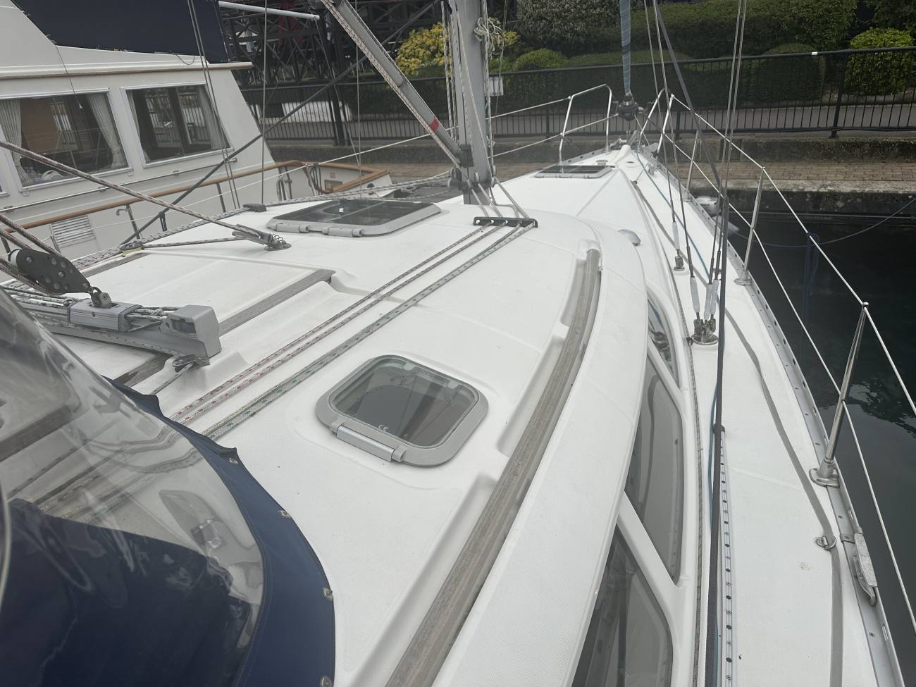1998 Jeanneau Sun Odyssey 40 DS image 17