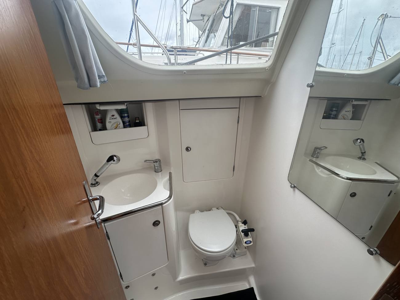 1998 Jeanneau Sun Odyssey 40 DS image 10