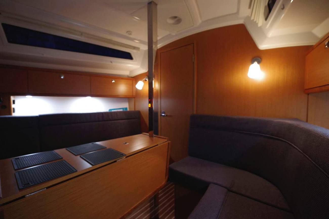 2016 Bavaria Cruiser 34 image 25