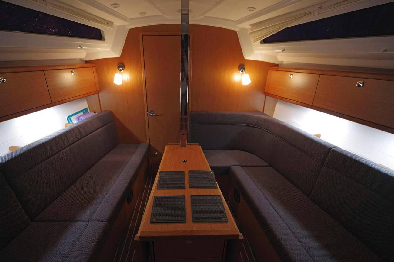 2016 Bavaria Cruiser 34 image 22