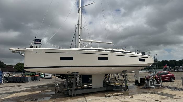  Bavaria C42