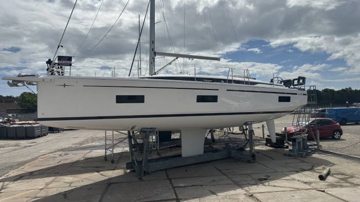  Bavaria C42