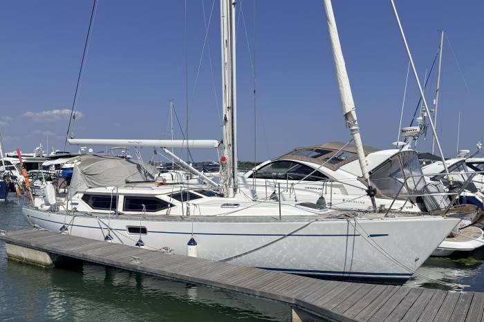 1998 Oyster 42