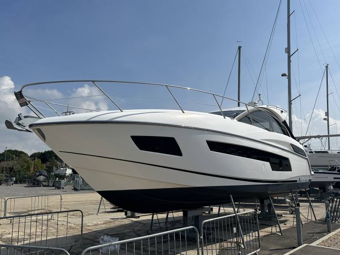 2013 Sunseeker Portofino 40