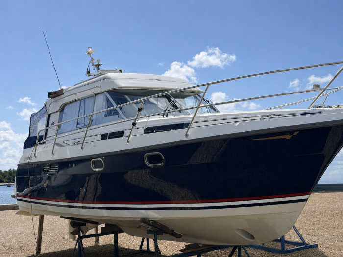2005 Nimbus 320