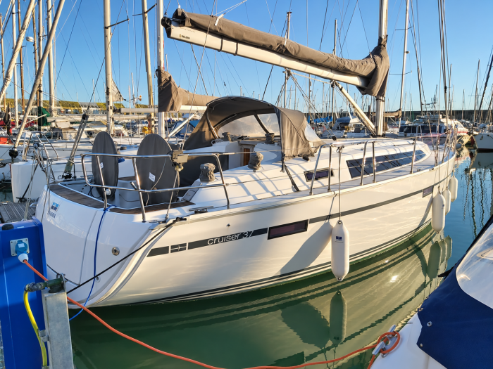 2017 Bavaria Cruiser 37