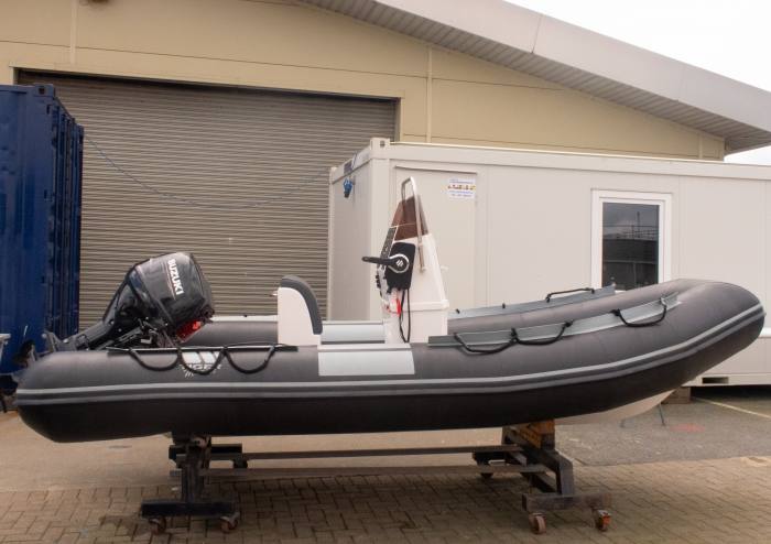 2024 Tiger Marine Dive Master 450