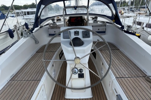Bavaria 36 Cruiser  additional image 2