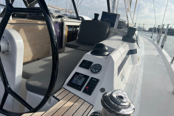 Bavaria C42 additional image 2