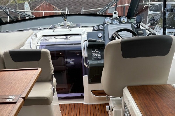 Bavaria S36 Coupe additional image 3