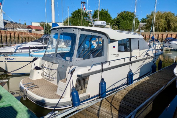 Nimbus 305 Coupe additional image 1